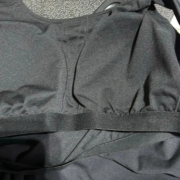 Reebok Evolution Athletic bra tank top,removable pads,moisture wick,scoop neck - Picture 9 of 9